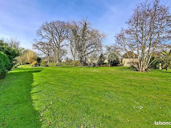 Terrain à bâtir de 760 m² à JOUY-SUR-MORIN (77)