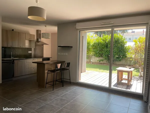 Appartement T2 47m2 centre Bourg