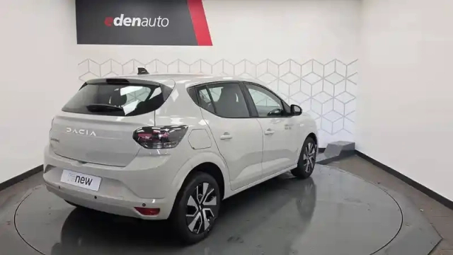Dacia Sandero sce 65 — photo 5