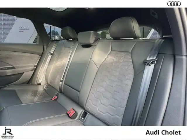Audi A6 e-tron avant performance 367 ch 100 kwh — photo 20