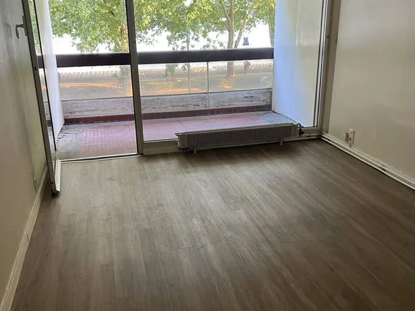 Chambre de service 1 pièce 18 m²