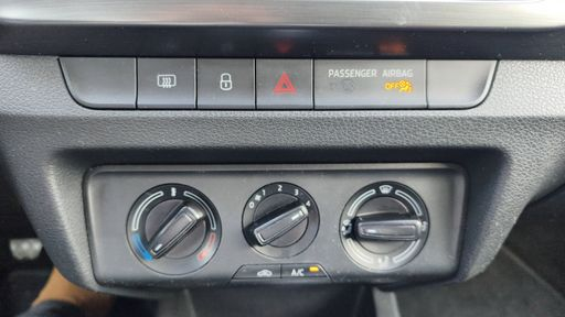 Skoda Fabia 1.0 TSI 95 - Clever – 2019 – 139471 km – Essence – Boîte Manuelle — photo 2