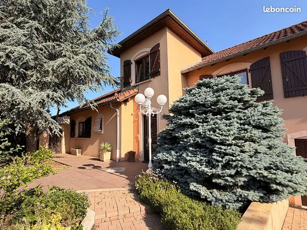 Maison 6 pièces 150 m²