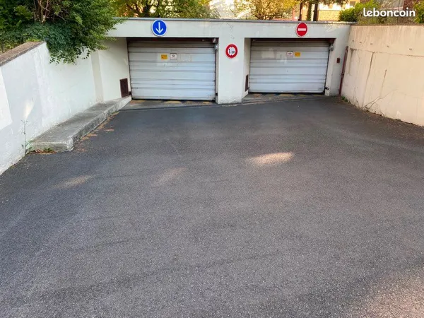Location Box/parking