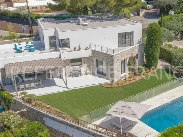Villa 8 pièces 350 m²