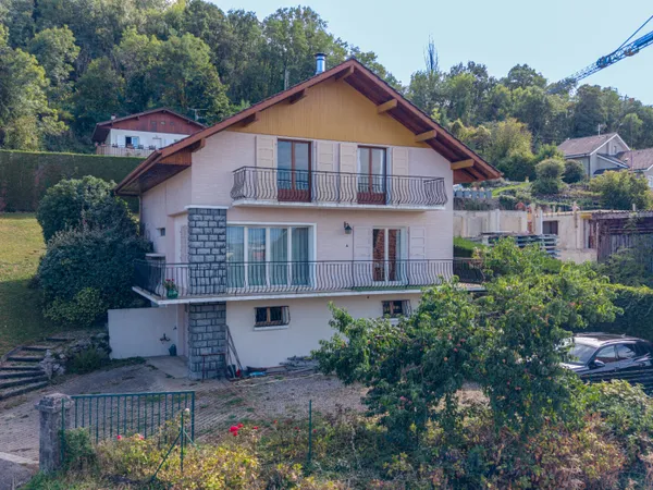 Maison 8 pièces 158 m²