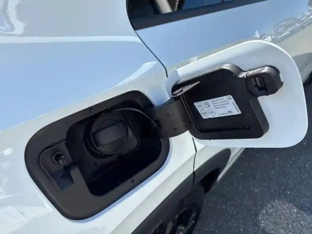 Volkswagen T-Roc 1.5 etsi evo2 hybrid 150 ch dsg7 — photo 34