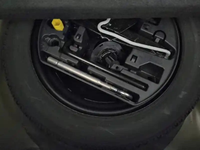 Peugeot 208 puretech 100 s&amp;s eat8 — photo 43