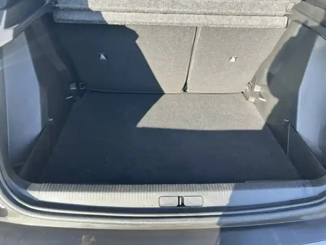 Peugeot 2008 puretech 100 s&amp;s bvm6 — photo 28