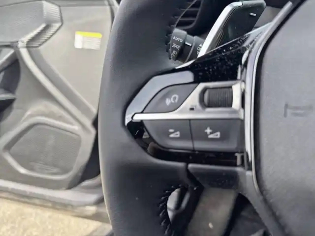 Peugeot 2008 puretech 130 s&amp;s eat8 — photo 21