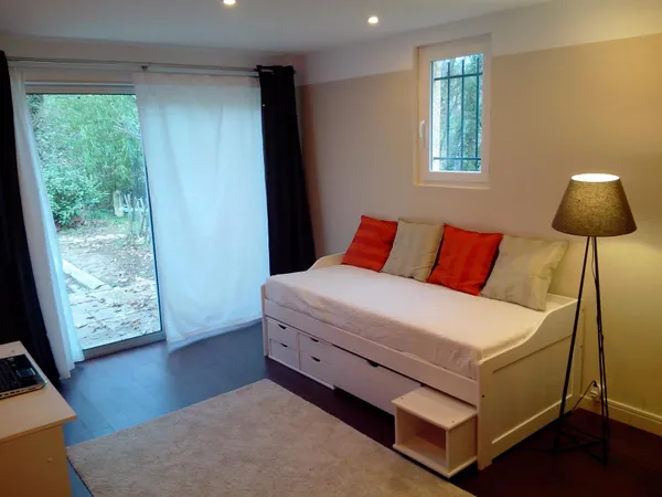 Particulier loue studio pour étudiant à Ecully - 1 chambre, 19m², Écully (69)