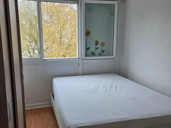Chambre fermée 20 mn de l aéroport Roissy