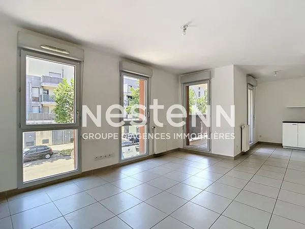 SATHONAY CAMP - APPARTEMENT T3 - 1ER ETAGE - BALCON