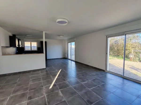 Maison neuve Saint Pierre D'Exideuil 4 pièce(s) 101 m2