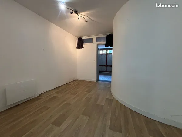 Studio 1 pièce 29 m²