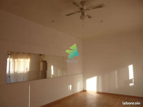 Local 100 m² Valras-Plage