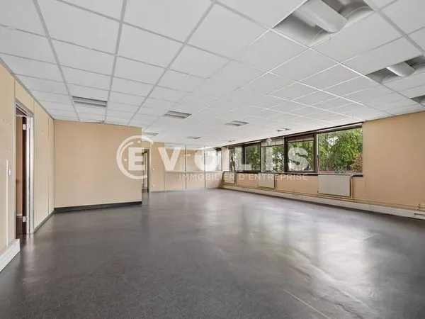 Bureaux 337 m²