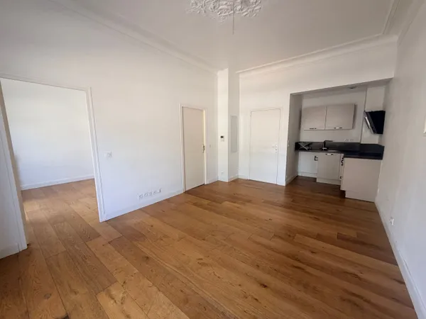 Exclusivite: Montpellier comedie Appartement T2 de 36m et balcon