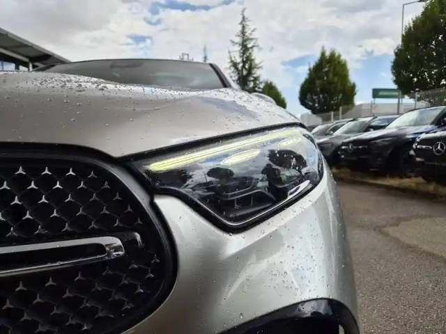 Mercedes Glc coupe 300 e 9g-tronic 4matic — photo 3