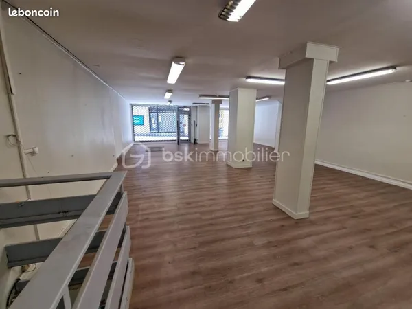 Commerce 217 m²