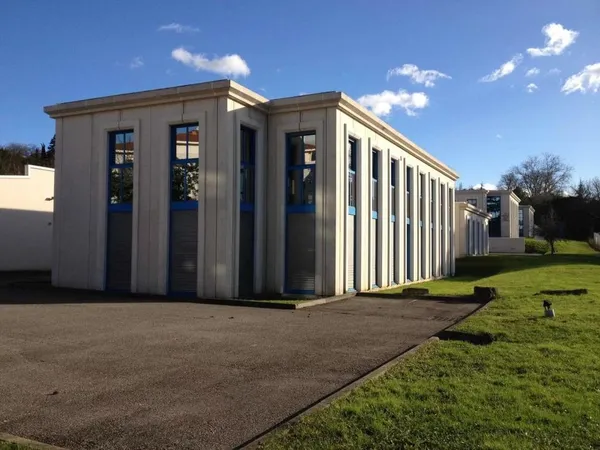 Bureaux 103m2 climatisés + 3 parkings