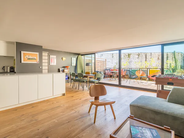 Vends appartement 150m² duplex avec terrasse garage aux Chartrons