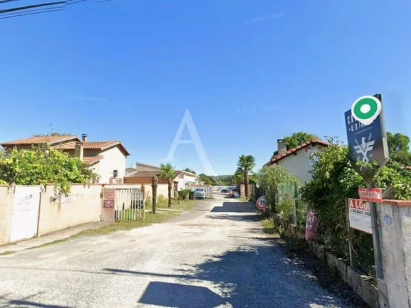 Entrepôt 110 m²