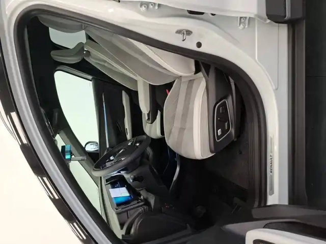 Renault Scenic e-tech electrique 220 ch grande autonomie — photo 20