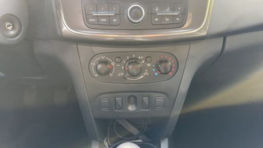 Dacia Sandero 1.0 SCe 75 - Urban Stepway – 2018 – 22107 km – Essence – Boîte Manuelle — photo 23