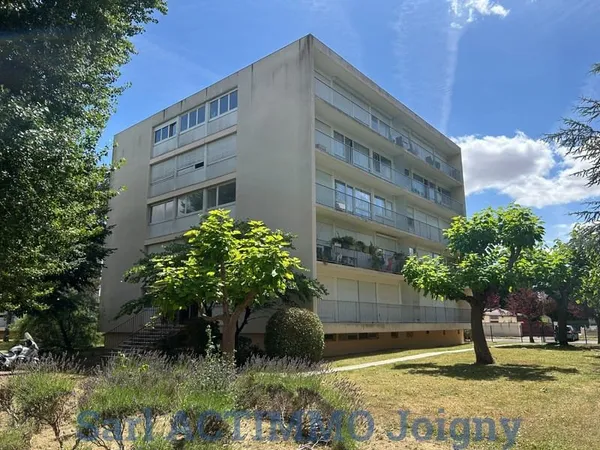 Situé au 2eme étage d'une résidence appartement T5