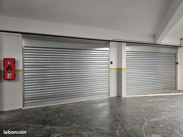 Box sécurisé de +50m2 en rdc