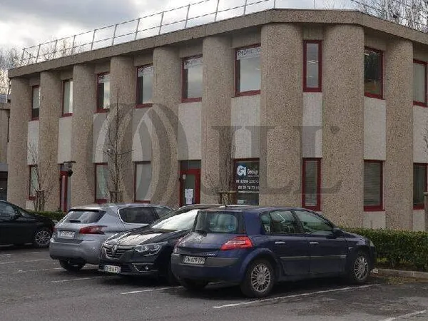 Bureau 150 m²
