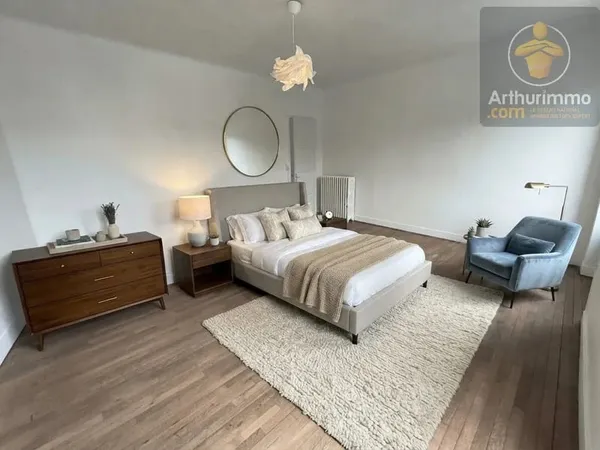 Grande maison de ville familiale de 136 m² avec terrasse et cave - Centre-ville de Beaugency accessi