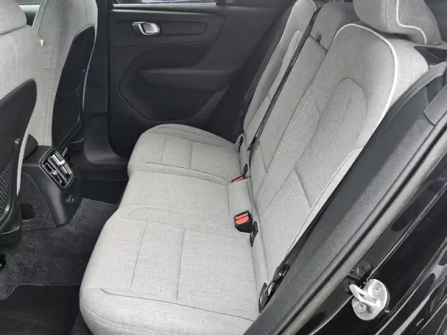 Volvo Xc40 t5 recharge 180+82 ch dct7 — photo 43