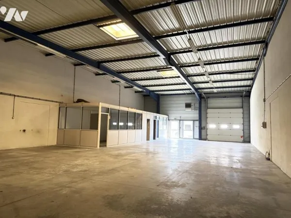 Local d'activités 292 m²