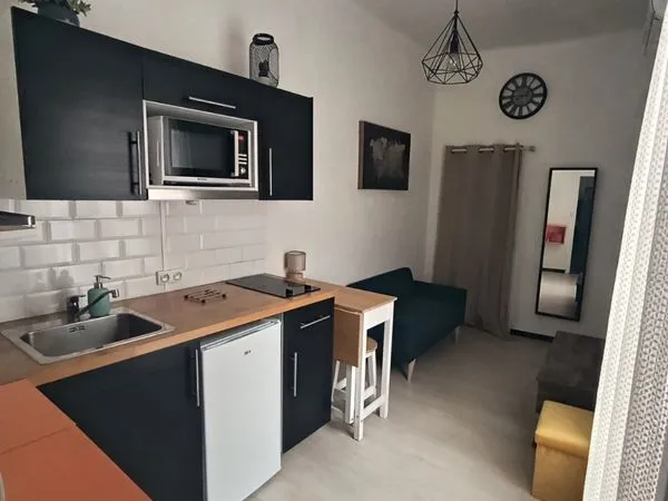 Studio écusson Nîmes