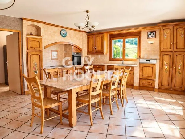 Maison 5 pièces 185 m²