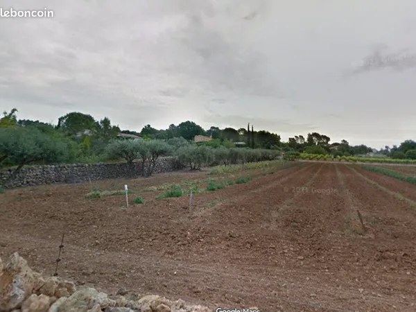 Terrain 1 400 m² Carces