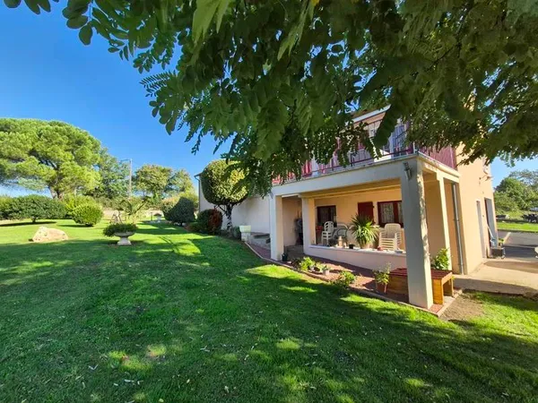 Maison 8 pièces 162 m²