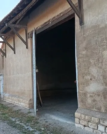 Hivernage camping-car / caravane - Hangar fermé et vidéosurveillé - Saint-Marcel (71380)
