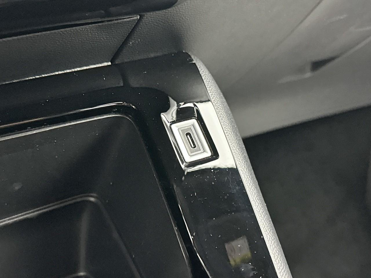 Peugeot 2008 puretech 100 s&s bvm6 active — photo 27