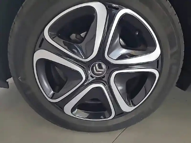 Citroën C3 puretech 83 s&amp;s bvm5 — photo 8