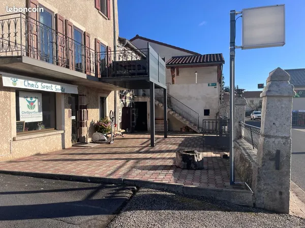 A Louer local commercial avec Cour