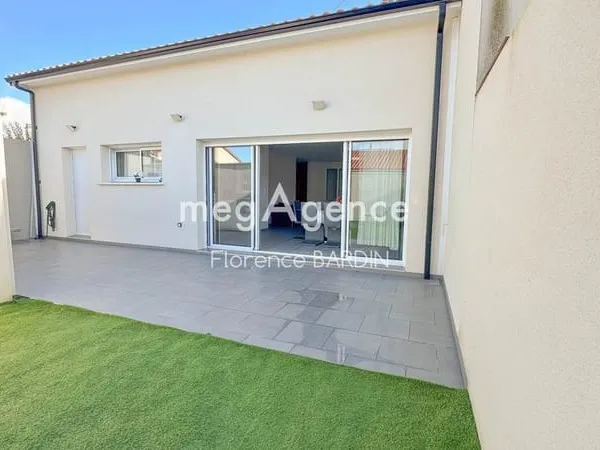 Belle contemporaine avec grande terrasse