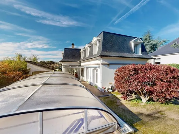 Maison 7 pièces 213 m²