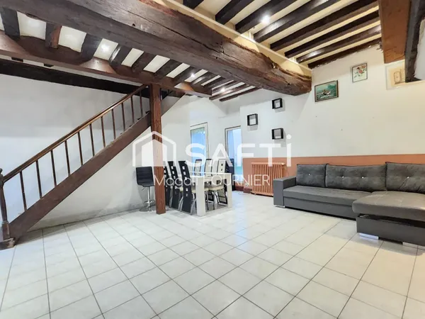 COUP DE CŒUR À BALLOTS - MAISON EN PIERRE DU XVII? SIÈCLE !