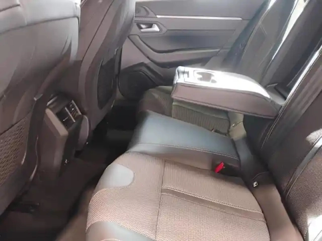 Peugeot 508 hybrid 180 e-eat8 allure — photo 23
