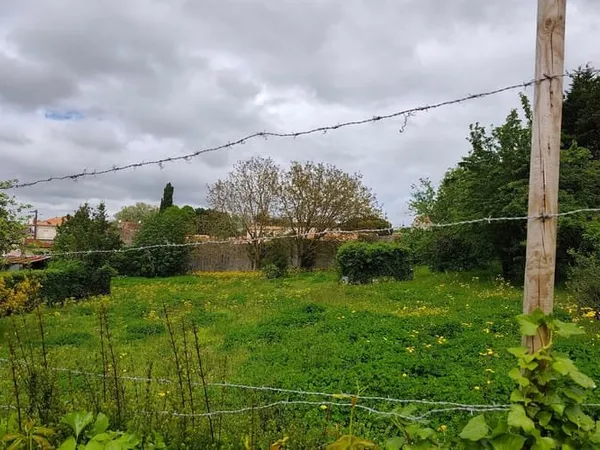 Terrain 1700 m²