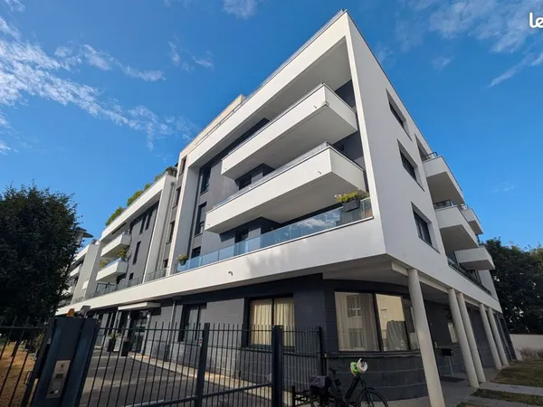 Studio 1 pièce 27 m²