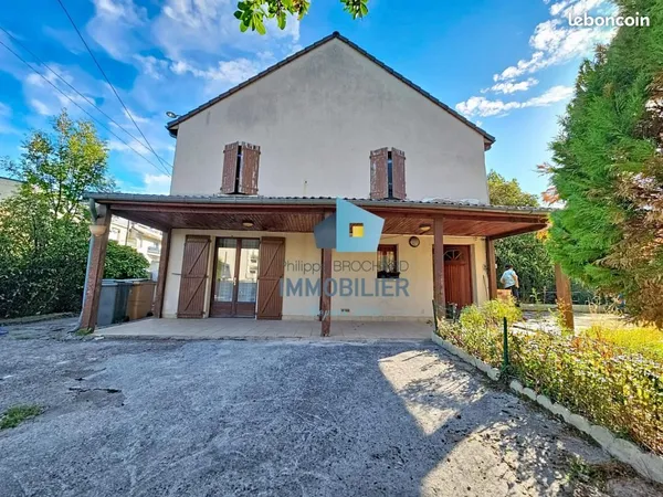 Maison 8 pièces 143 m²
